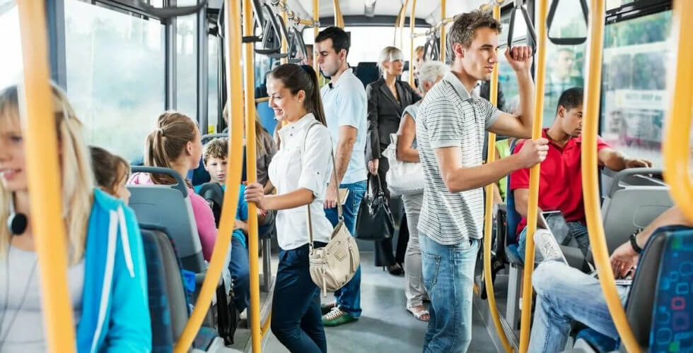 Почему запахи могут возникать в салоне общественного транспорта?